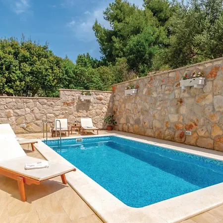 Holiday home Prizba Iii Cr