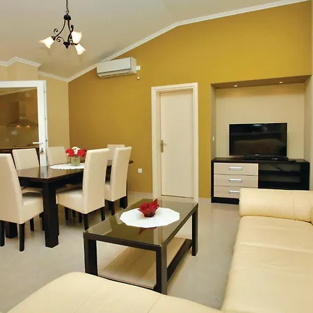 Holiday home Prizba Iii Cr *